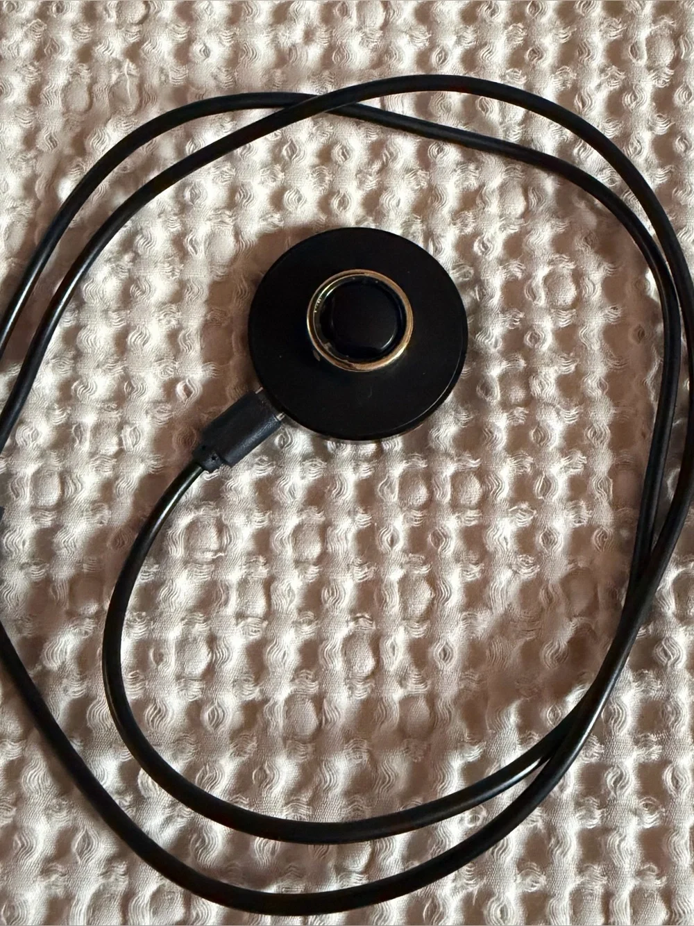 Oura Ring Gen 3 Horizon Gold US6 with Charger